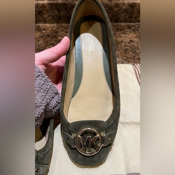 Michael Kors Women’s Forrest Green Suede Leather Fulton Moccasin Flats Sz 6 - Picture 6 of 7